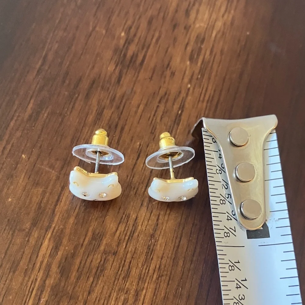 Coach: White Cat Stud Earrings- Gold Tone- Rhinestone Eyes - Picture 12 of 14
